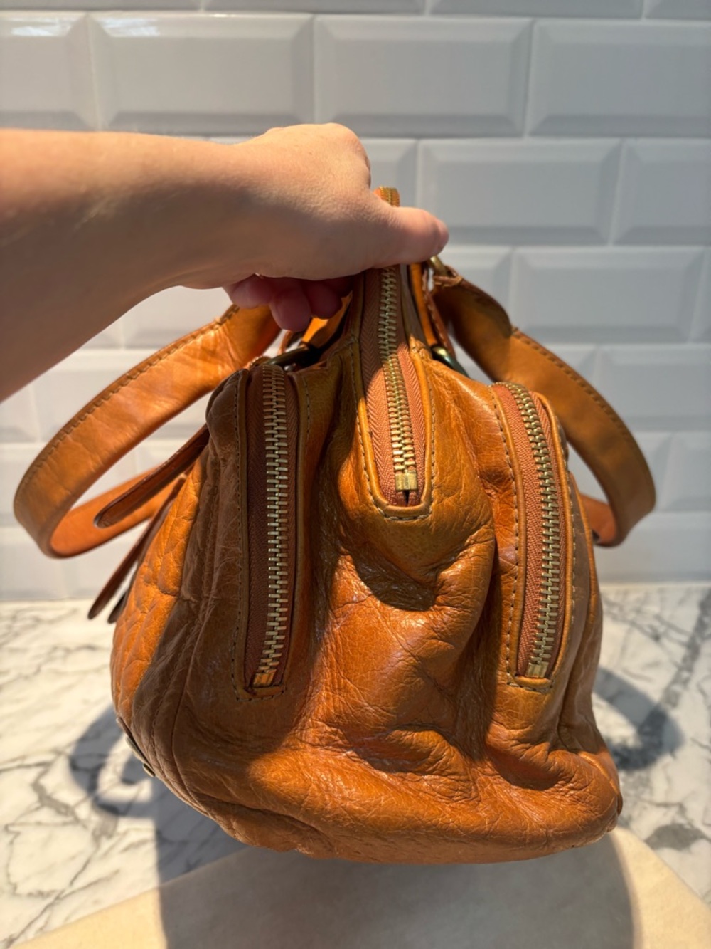 Chloe Bay Bag - Picture 7 of 15